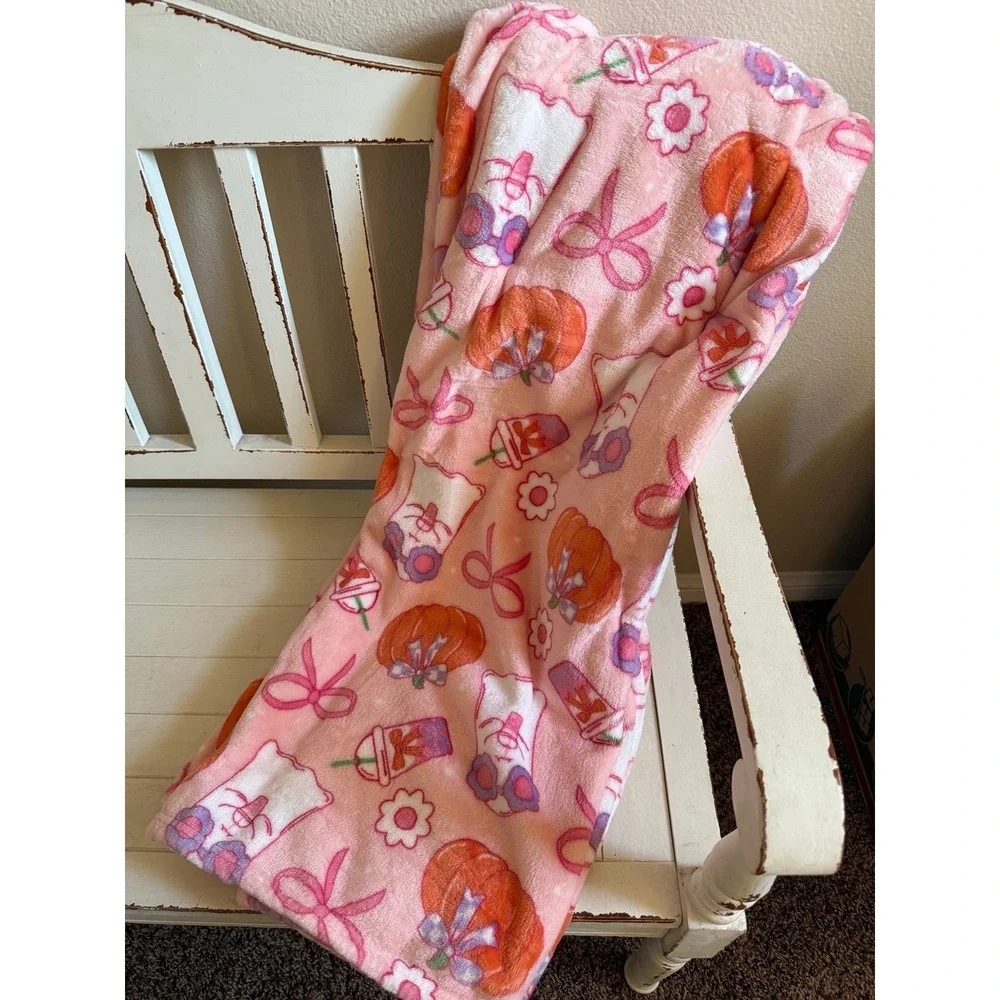 Pink NWT Halloween Blanket with Ghost w/ Glasses, Starbucks Cup & Bows Throw
